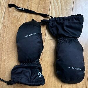 Scott Kids’ Black Winter Mittens